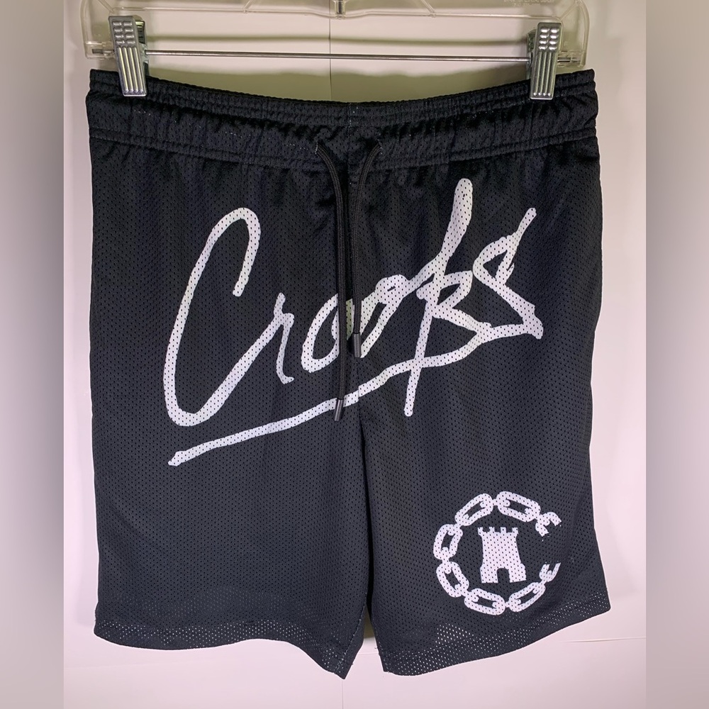 Crooks and castles spellout shorts